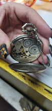 Load image into Gallery viewer, 1920&#39;s watch fob and knife
